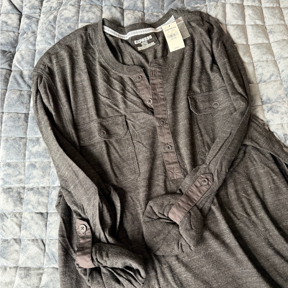 Never worn Express Men's Charcoal Button-Down Shirt